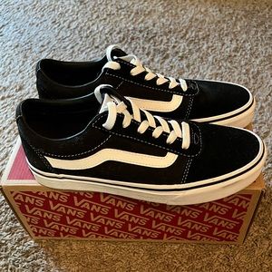 Black Classic Vans